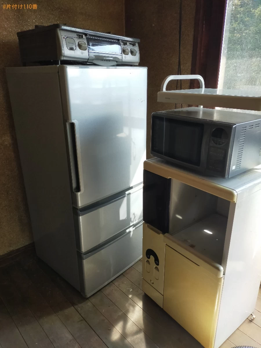 冷蔵庫、テレビ、エアコン、洗濯機、こたつ、本棚、鏡台等の回収